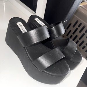 Steve Madden Black Platform Sandals